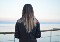 How Do You Properly Brush a Wig: Essential Tips & Techniques
