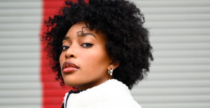 How do you remove permanent color from a wig: A Complete Guide