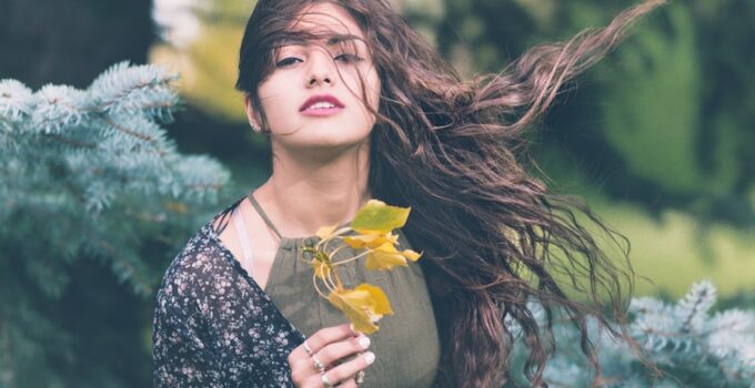 Step-by-step guide on how to dye a wig ash brown