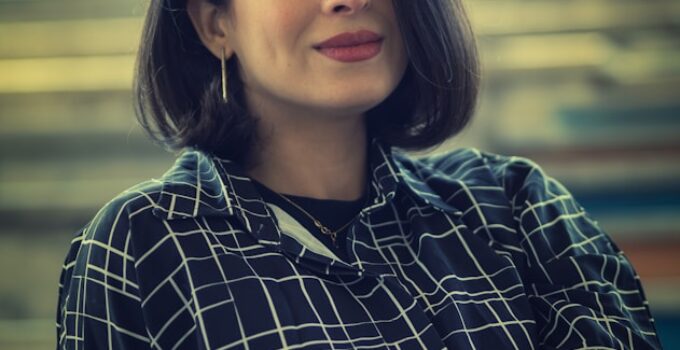How to get fluffy baby hairs for a stylish hairstyle